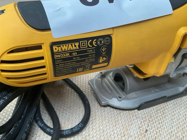 Dewalt dw333k decoupeerzaag - afbeelding 2 van  3