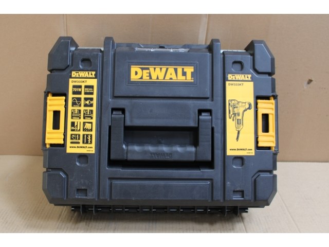 Dewalt dw333kt-qs decoupeerzaag - afbeelding 1 van  3
