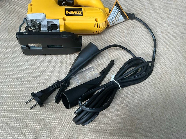Dewalt dw343 decoupeerzaag - afbeelding 3 van  3