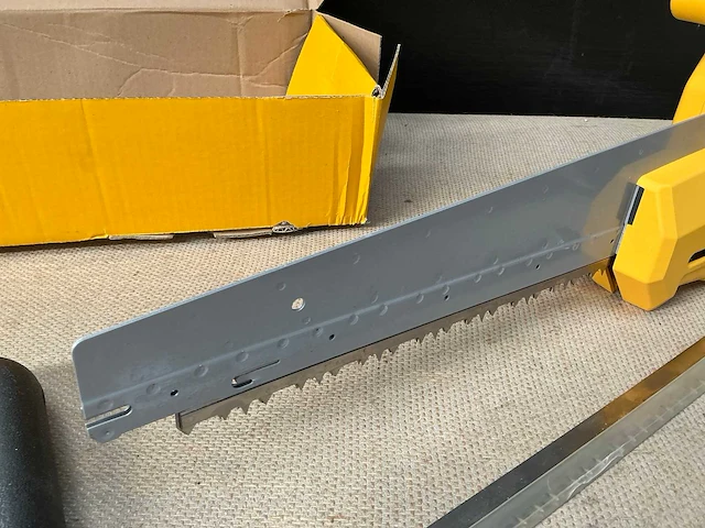 Dewalt dw391 alligatorzaag - afbeelding 2 van  8