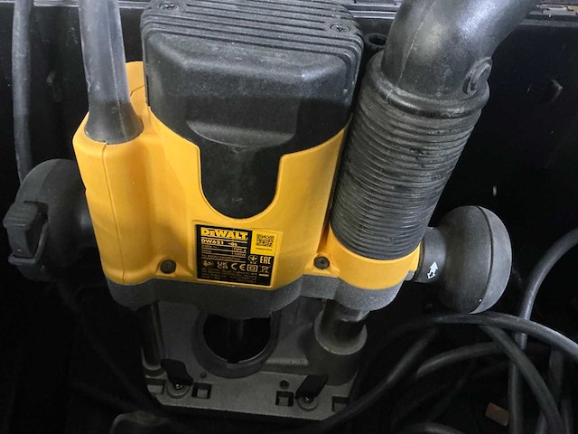 Dewalt dw621 bovenfrees - afbeelding 3 van  4