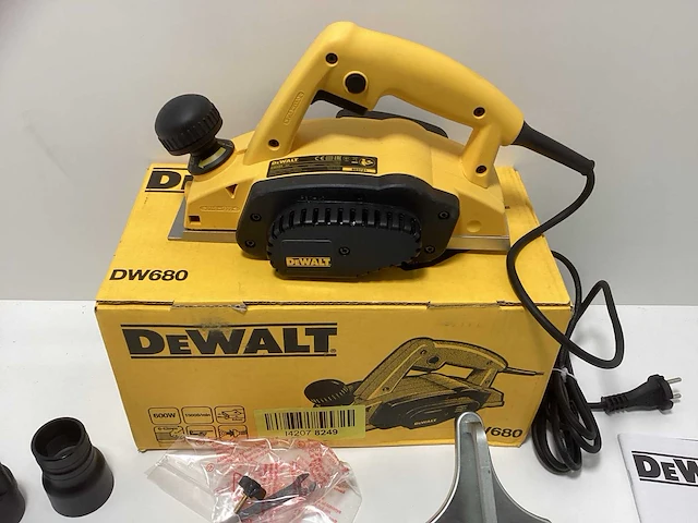 Dewalt dw680 schaafmachine - 600w - 230v - afbeelding 3 van  7