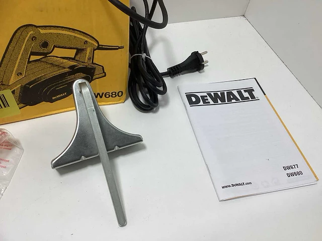 Dewalt dw680 schaafmachine - 600w - 230v - afbeelding 7 van  7