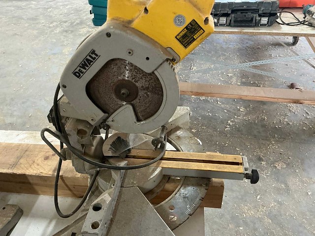Dewalt dw701 afkortcirkelzaagmachine - afbeelding 1 van  1