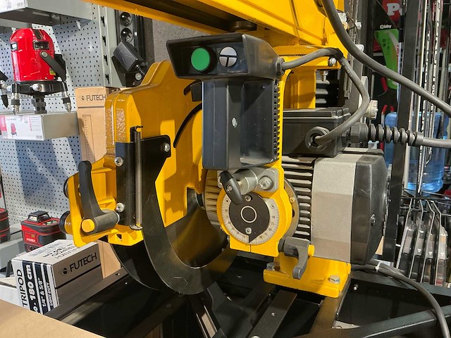 Dewalt dw721kn met opzet tafel afkortcirkelzaagmachine - afbeelding 3 van  11