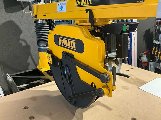 Dewalt dw721kn met opzet tafel afkortcirkelzaagmachine - afbeelding 10 van  11