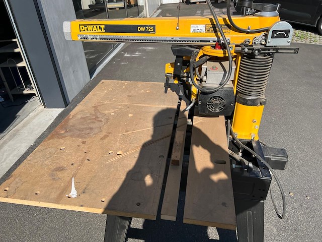 Dewalt dw725 - afbeelding 1 van  2