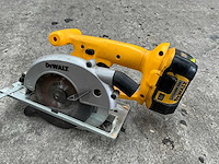 Dewalt dw936 cirkelzaag + dw059 slagmoersleutel - afbeelding 2 van  6