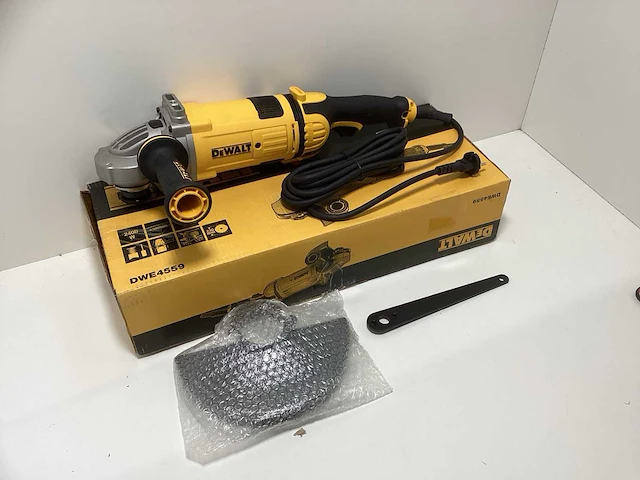 Dewalt dwe 4559 grote haakse slijper - 2400w - 230mm - afbeelding 9 van  9