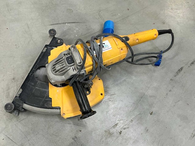 Dewalt dwe4579 haakse slijpmachine - afbeelding 1 van  2