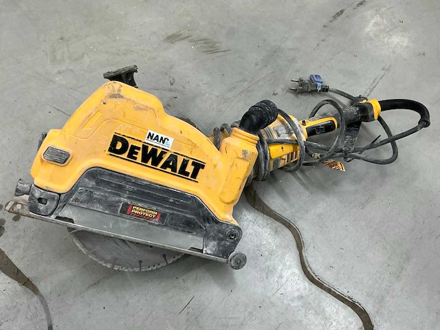 Dewalt dwe4579 haakse slijpmachine - afbeelding 2 van  2