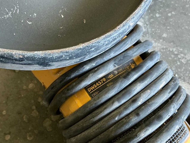 Dewalt dwe4579-qs haakse slijpmachine - afbeelding 3 van  3