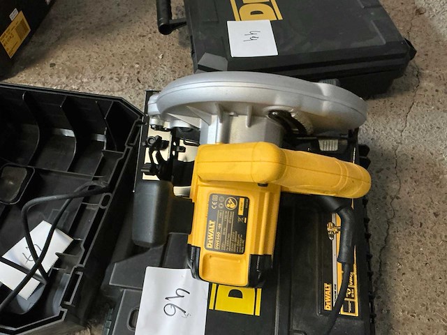 Dewalt dwe560 invalzaag - afbeelding 2 van  4