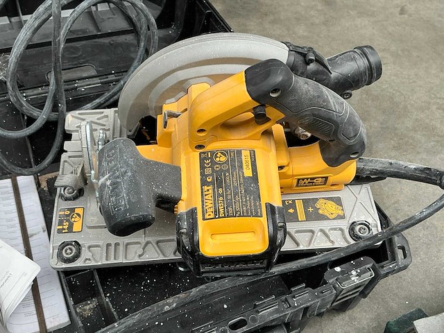 Dewalt dwe576-qs cirkelzaagmachine - afbeelding 2 van  4