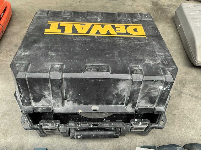 Dewalt dwe576-qs cirkelzaagmachine - afbeelding 4 van  4