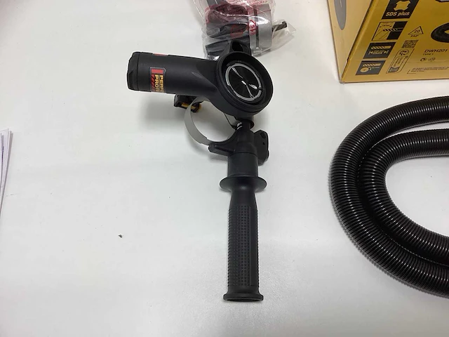 Dewalt dwh201d sds-plus stofafzuigsysteem voor boor- en breekhamers - 16mm - afbeelding 4 van  6