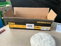 Dewalt dwp849x haakse polijstmachine - afbeelding 7 van  8