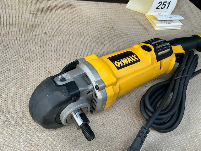 Dewalt dwp849x haakse polijstmachine - afbeelding 3 van  8