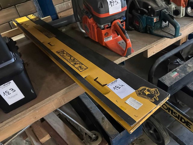 Dewalt dws5022 geleider afkortcirkelzaagmachine - afbeelding 1 van  2