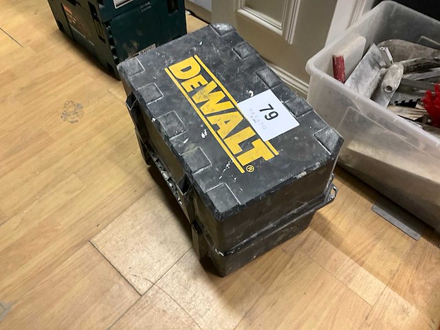 Dewalt dws520 invalzaag - afbeelding 4 van  4
