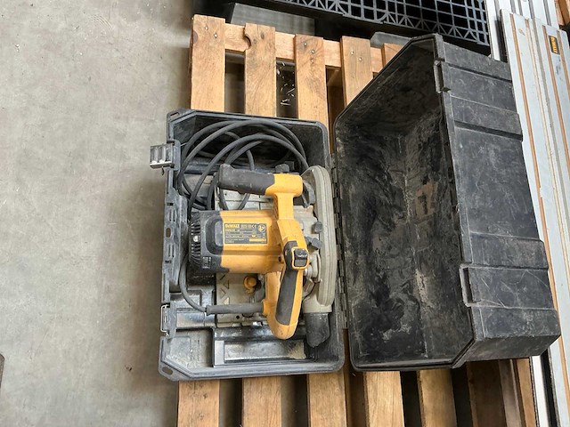 Dewalt dws520 invalzaag - afbeelding 3 van  6