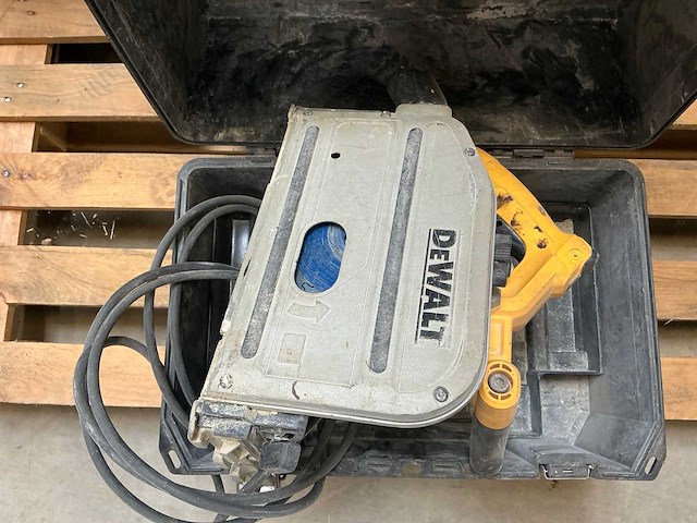 Dewalt dws520 invalzaag - afbeelding 4 van  6