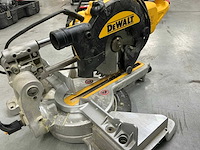 Dewalt dws774-qs afkortcirkelzaagmachine - afbeelding 3 van  4