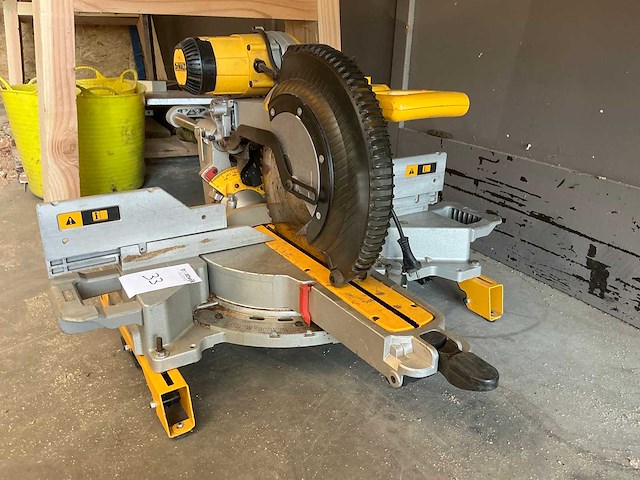 Dewalt dws780 12 afkortzaag - afbeelding 3 van  6