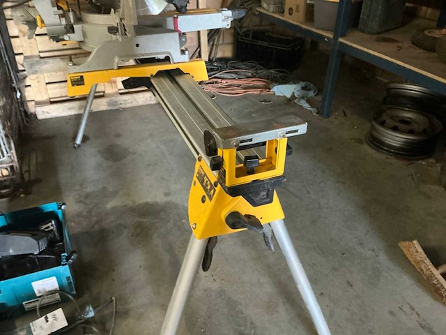Dewalt dws780 afkortcirkelzaagmachine - afbeelding 6 van  7