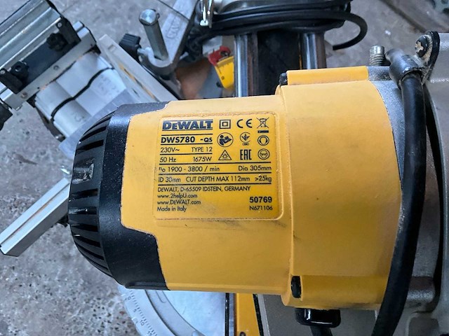Dewalt dws780 afkort/verstekzaag - afbeelding 4 van  8