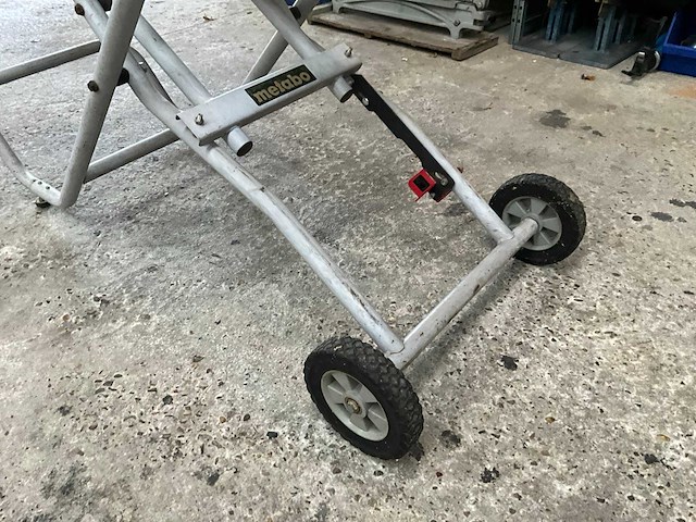 Dewalt dws780 afkort/verstekzaag - afbeelding 8 van  8