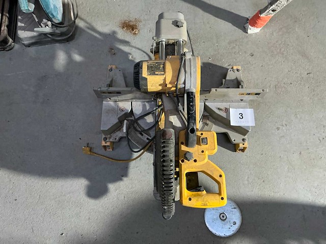 Dewalt dws780 afkortzaag - afbeelding 4 van  5