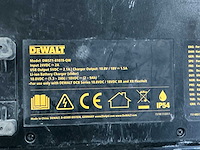Dewalt dwst1-81078-qw acculader - afbeelding 3 van  3
