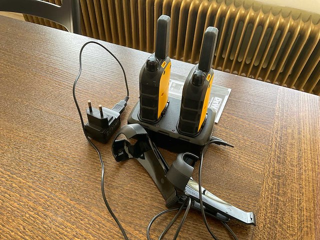 Dewalt dxpmr300 walkietalkie - afbeelding 2 van  3