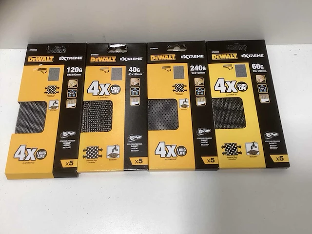 Dewalt extreme gaas schuurpapier set (93 x 190mm) - 4 pakken (40g t/m 240g) - afbeelding 5 van  5