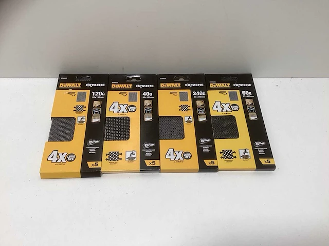 Dewalt extreme gaas schuurpapier set (93 x 190mm) - 4 pakken (40g t/m 240g) - afbeelding 1 van  1