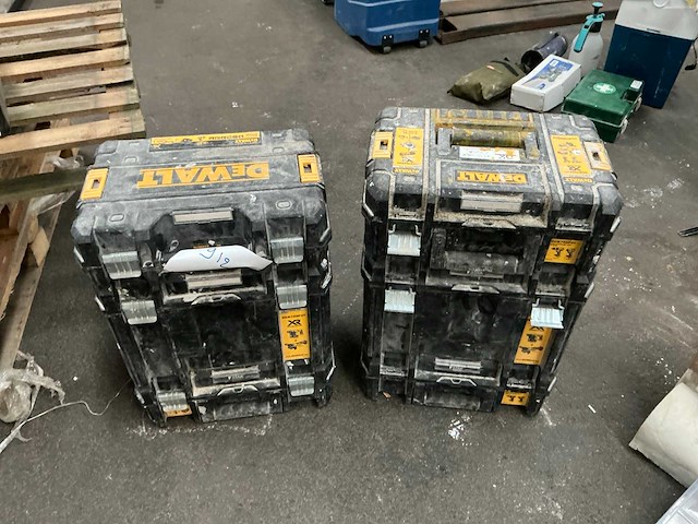 Dewalt gereedschapskoffer (2x) - afbeelding 1 van  5