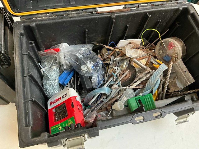 Dewalt gereedschapskoffer met inhoud (2x) - afbeelding 7 van  14