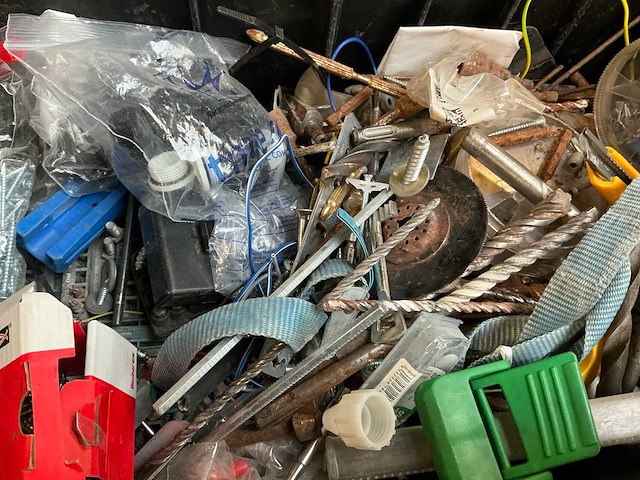 Dewalt gereedschapskoffer met inhoud (2x) - afbeelding 9 van  14