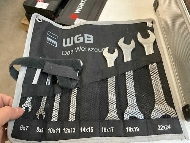 Dewalt gereedschapskoffer met inhoud (4x) - afbeelding 5 van  10