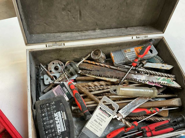 Dewalt gereedschapskoffer met inhoud (4x) - afbeelding 7 van  10