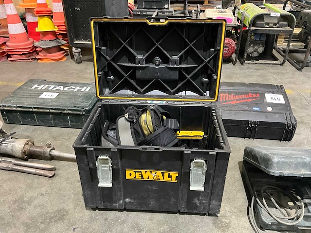 Dewalt gereedschapskoffer - afbeelding 1 van  3
