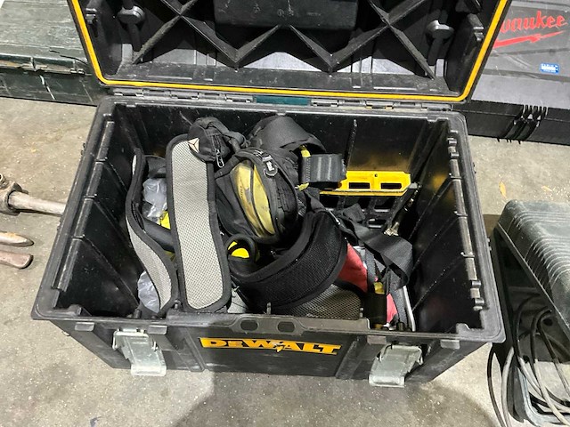 Dewalt gereedschapskoffer - afbeelding 2 van  3