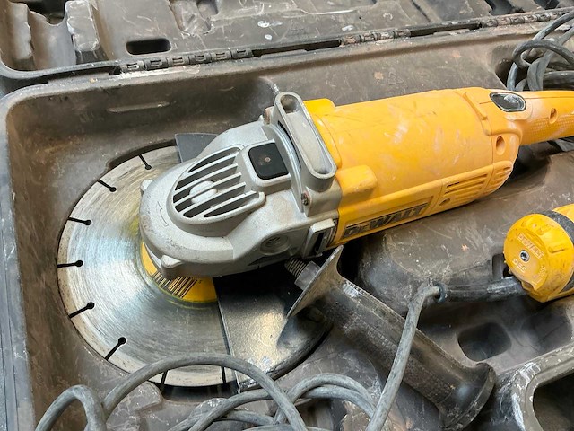 Dewalt haakse slijpmachine set - afbeelding 3 van  8