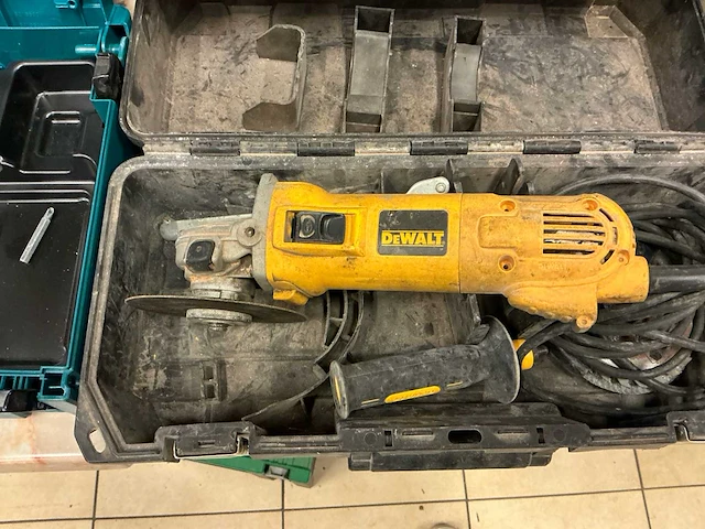 Dewalt haakse slijpmachine - afbeelding 1 van  1