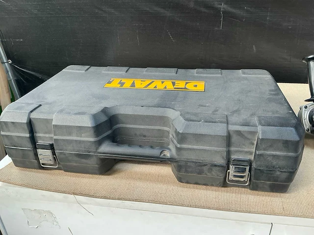 Dewalt haakse slijpmachine - afbeelding 8 van  8