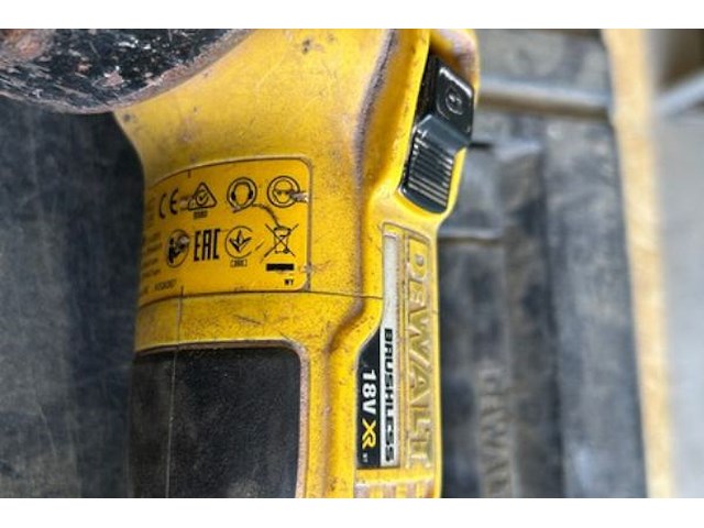 Dewalt handcirkelzaag + haakse slijper - afbeelding 2 van  12