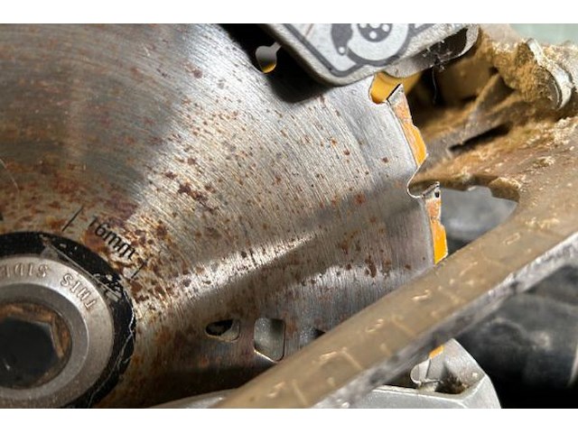 Dewalt handcirkelzaag + haakse slijper - afbeelding 8 van  12