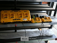 Dewalt laadstation - afbeelding 1 van  3
