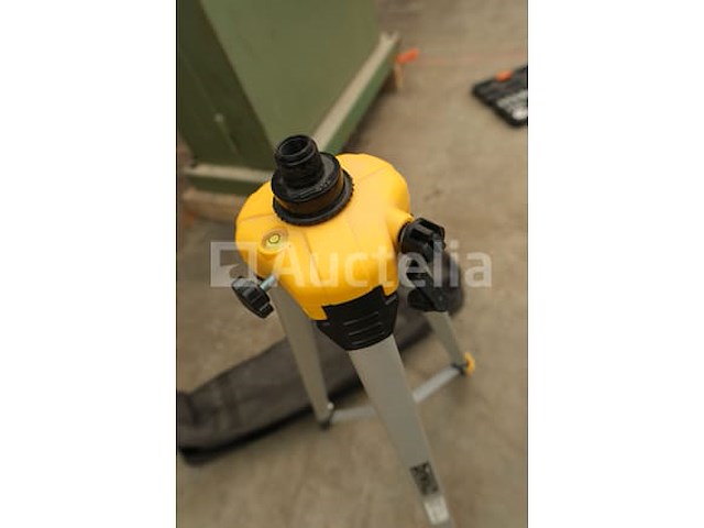 Dewalt laser tripod - afbeelding 1 van  5